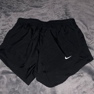 They are Nike shorts size small